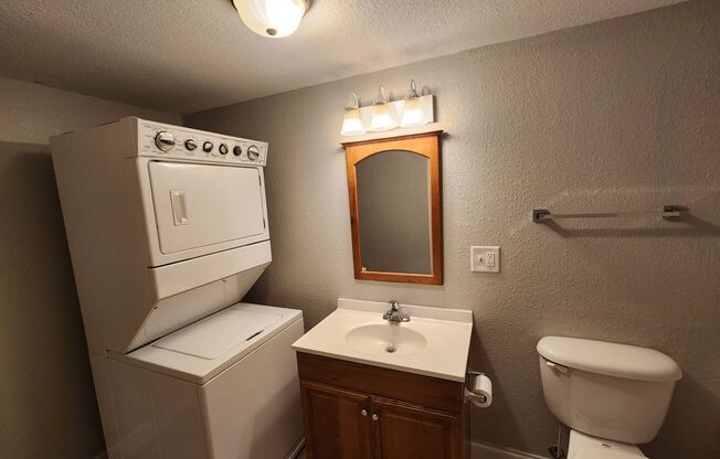 1 bed, 1.5 baths, 950 sqft, $1,250, Unit Unit 245