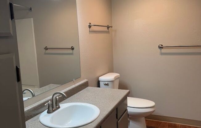 2 beds, 2 baths, 1,070 sqft, $1,675, Unit 06-104