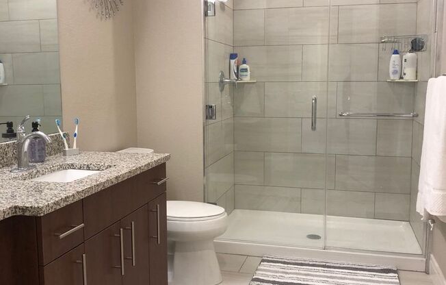 1 bed, 1 bath, 747 sqft, $1,800, Unit 810