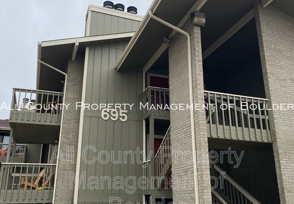 695 MANHATTAN DR