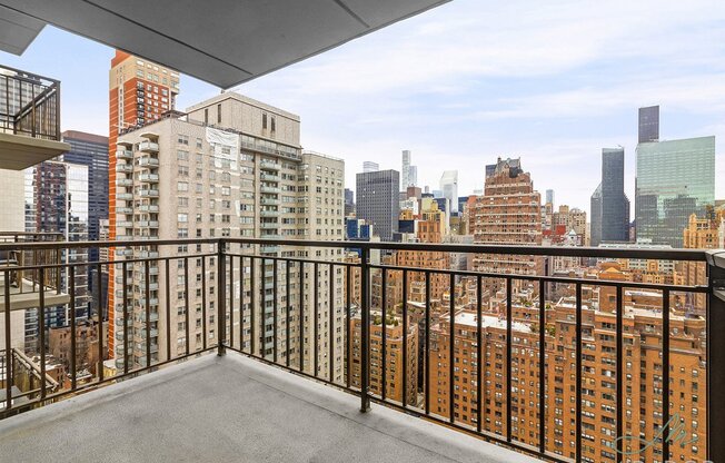 1 bed, 1 bath, $4,600, Unit 31G