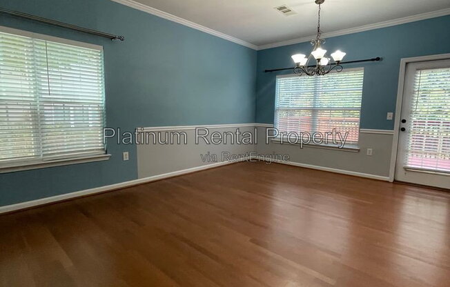 3 beds, 2.5 baths, 2,069 sqft, $2,095, Unit 10
