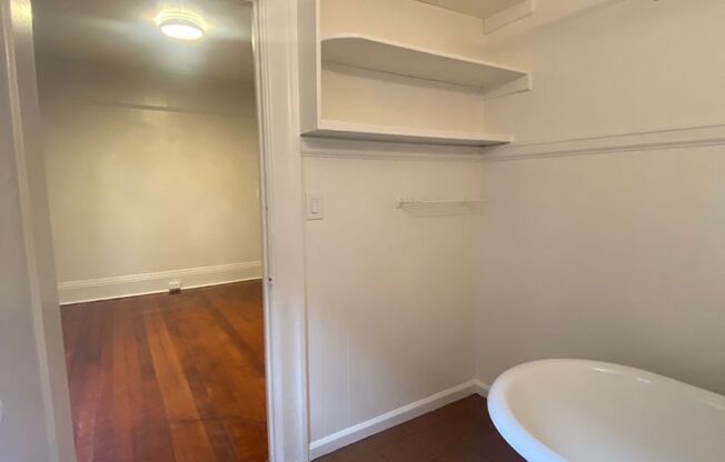 1 bed, 1 bath, $2,595