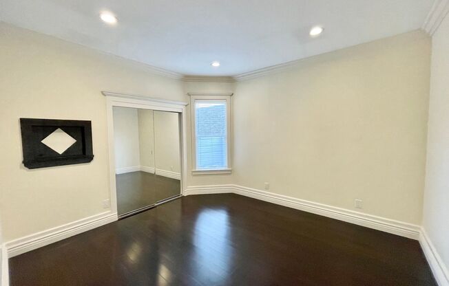 4 beds, 1 bath, $6,750, Unit 58 Sharon Street