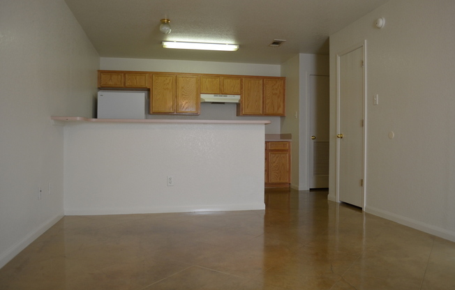 1 bed, 1 bath, 700 sqft, $725, Unit 108 - STILL OCCUPIED BY RESIDENT