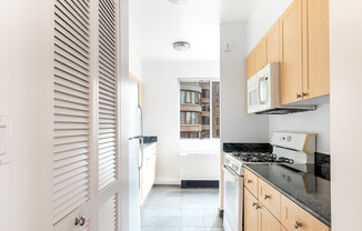 308 E 38 ST