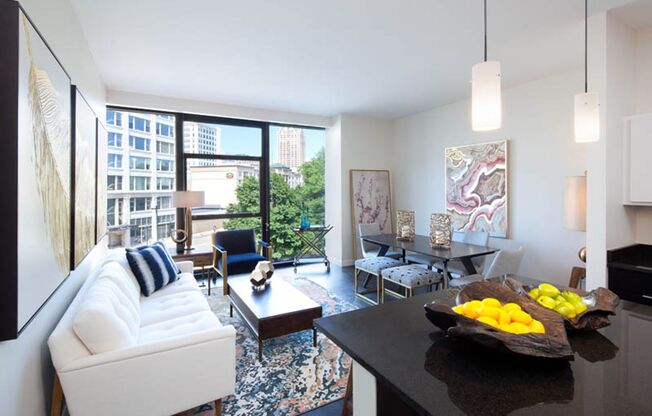 1 bed, 1 bath, 829 sqft, $1,665, Unit 906