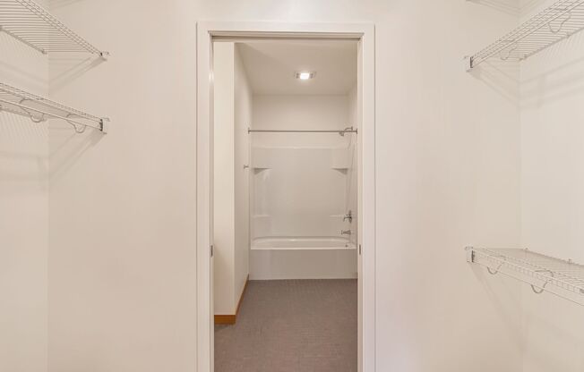 2 beds, 2 baths, 991 sqft, $1,750, Unit A209