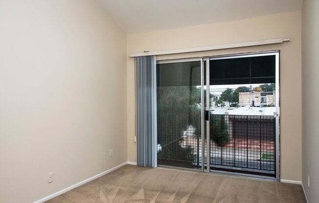 2 beds, 1.5 baths, 990 sqft, $2,395, Unit 242