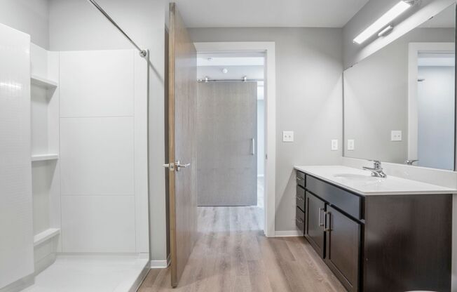 1 bed, 1 bath, 667 sqft, $1,425, Unit 1417