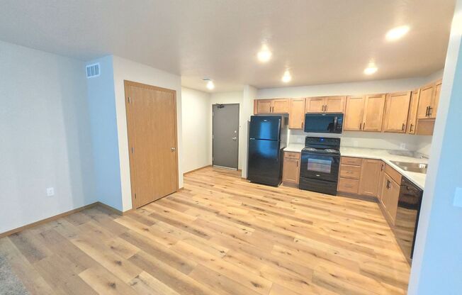 1 bed, 1 bath, 756 sqft, $1,195, Unit 3400 201