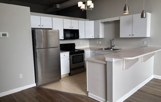 1 bed, 1 bath, 670 sqft, $1,289, Unit 609