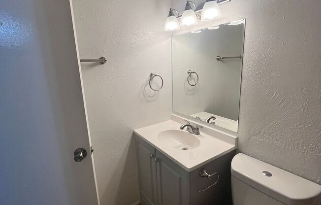 2 beds, 2 baths, 900 sqft, $1,620, Unit 2084