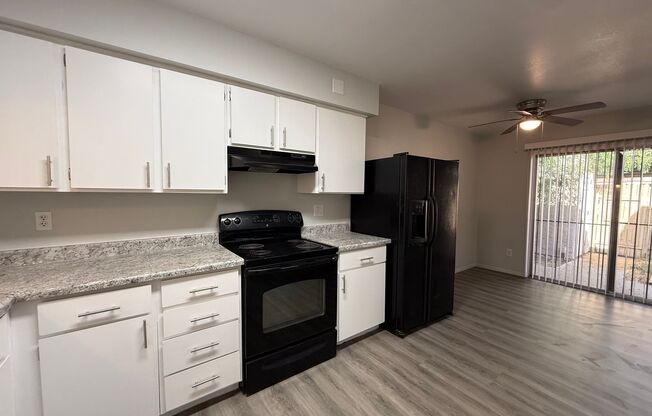 Renovated Glendale 3 Bedroom Condo with New Flooring