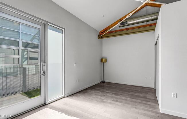 2 beds, 1.5 baths, 1,380 sqft, $5,300, Unit 111