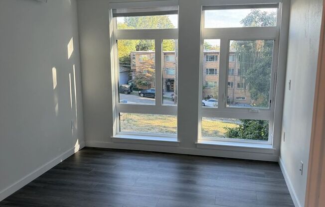 2 beds, 2 baths, 784 sqft, $2,740, Unit 302