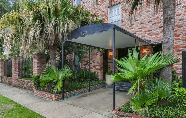 Gated Condo steps from Maple Street & St Charles!