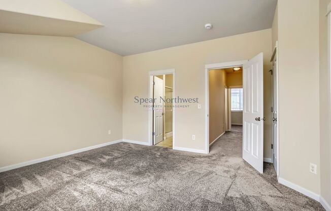 3 beds, 3.5 baths, $2,695