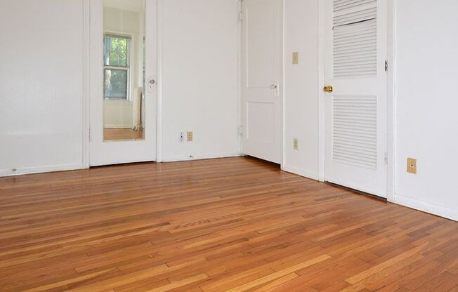 1 bed, 1 bath, 420 sqft, $935, Unit 8 - 21