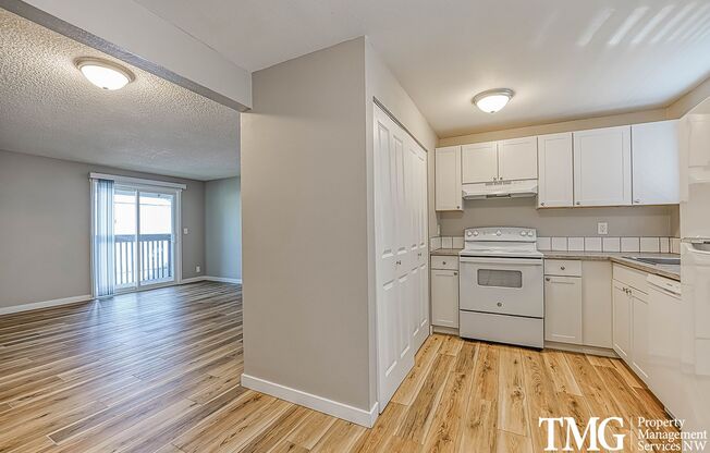 2 BD Unit with Covered Deck