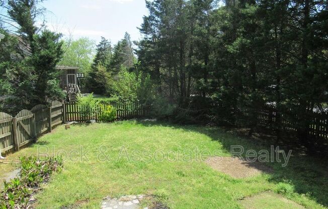 324 SPRINGSIDE DR
