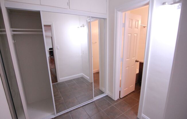 Studio, 1 bath, 350 sqft, $1,749, Unit 204