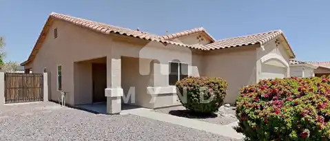 7236 W ZAK RD