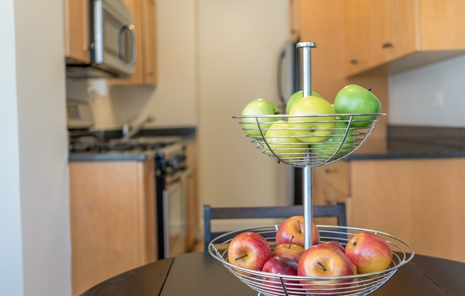 1 bed, 1 bath, 701 sqft, $2,625, Unit 219