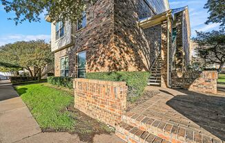 Modern and cute 2-2 condo in Plano