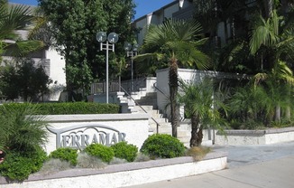 Beautiful 2-Bed, 2-Bath Winnetka Condo – Spacious, Updated & Move-In Ready