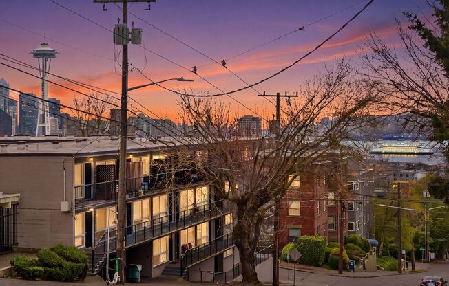 Studio, 1 bath, 355 sqft, $1,325, Unit 311