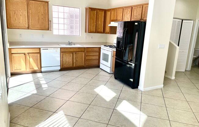 3 beds, 2 baths, $1,800