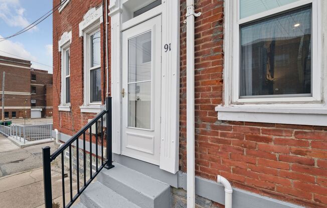 2 beds, 1.5 baths, $2,200, Unit 91 s 9th Street