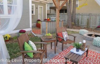 2521 Dupont Ave S