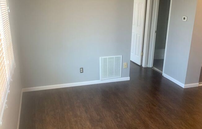 341-351 South Lincoln Street