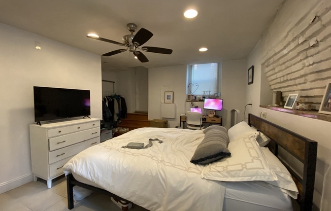 7 BALDWIN PL