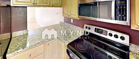6151 Camino Verde Dr Apt E