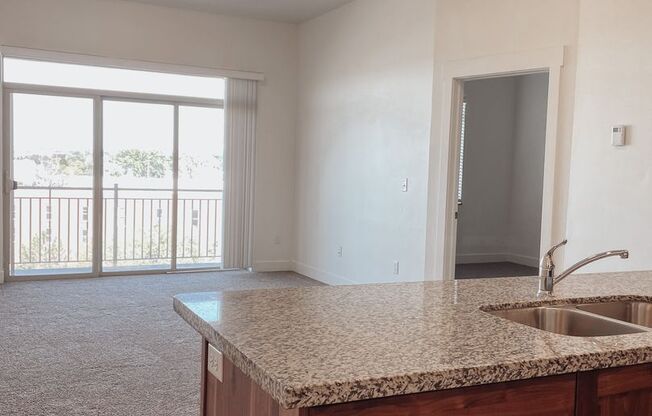 1 bed, 1 bath, 743 sqft, $1,300, Unit 318