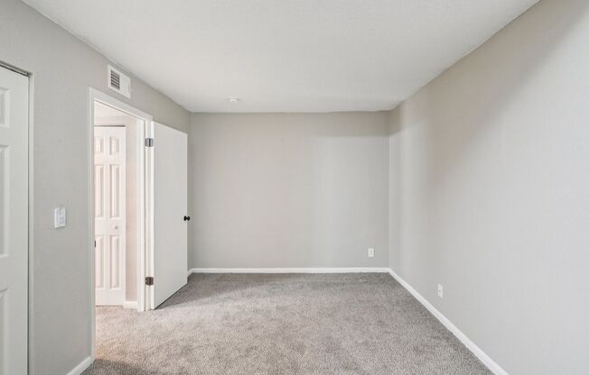 2 beds, 1.5 baths, 980 sqft, $1,425, Unit 972