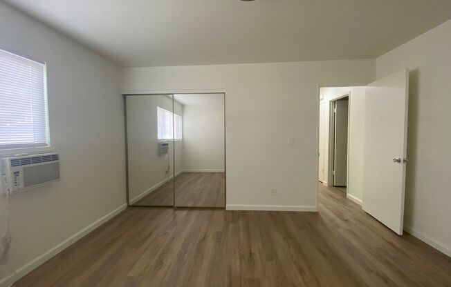 2 beds, 1 bath, $2,100, Unit Downstairs