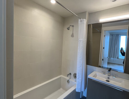 1 bed, 1.5 baths, 780 sqft, $3,000, Unit 701