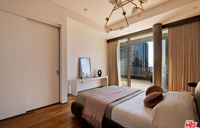 3 beds, 4 baths, 3,670 sqft, $15,000, Unit 2204