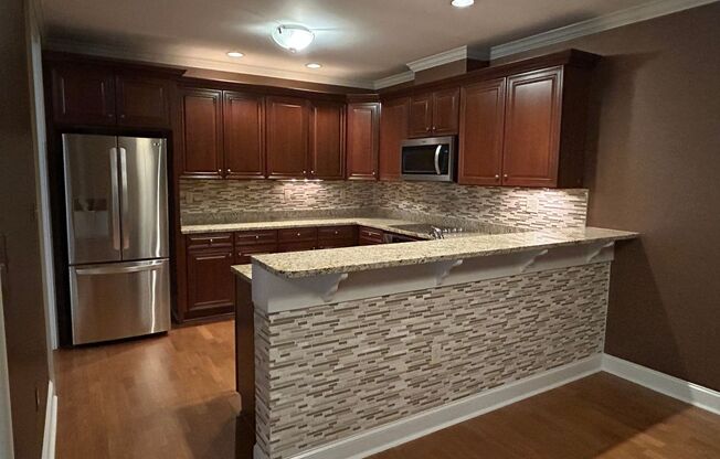 2 beds, 2 baths, $2,895