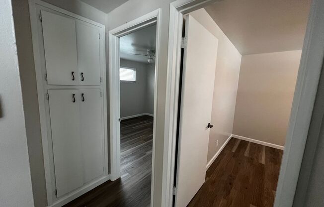 2 beds, 1 bath, 800 sqft, $1,650, Unit 720