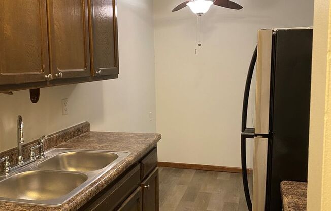 1 bed, 1 bath, 550 sqft, $965