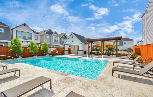 716 STRAWBERRY PNES CT