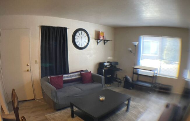 1 bed, 1 bath, $1,400, Unit Unit #17