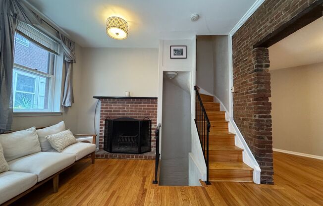 Gorgeous 2-Bedroom Townhome in Society Hill! Available NOW!