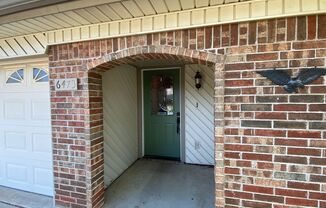 3 beds, 2 baths, $2,295