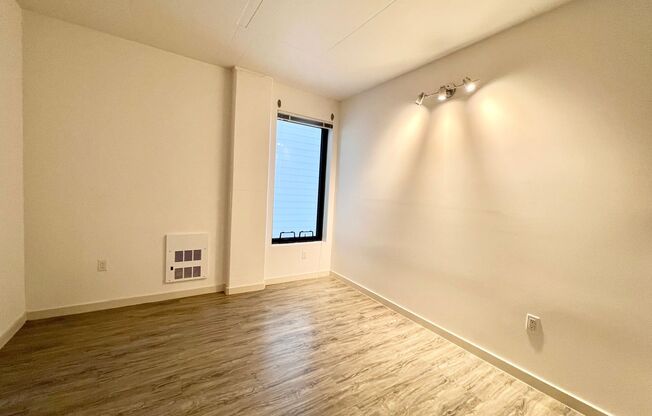 1 bed, 1 bath, 575 sqft, $3,525, Unit 480 Potrero Ave, Unit 506
